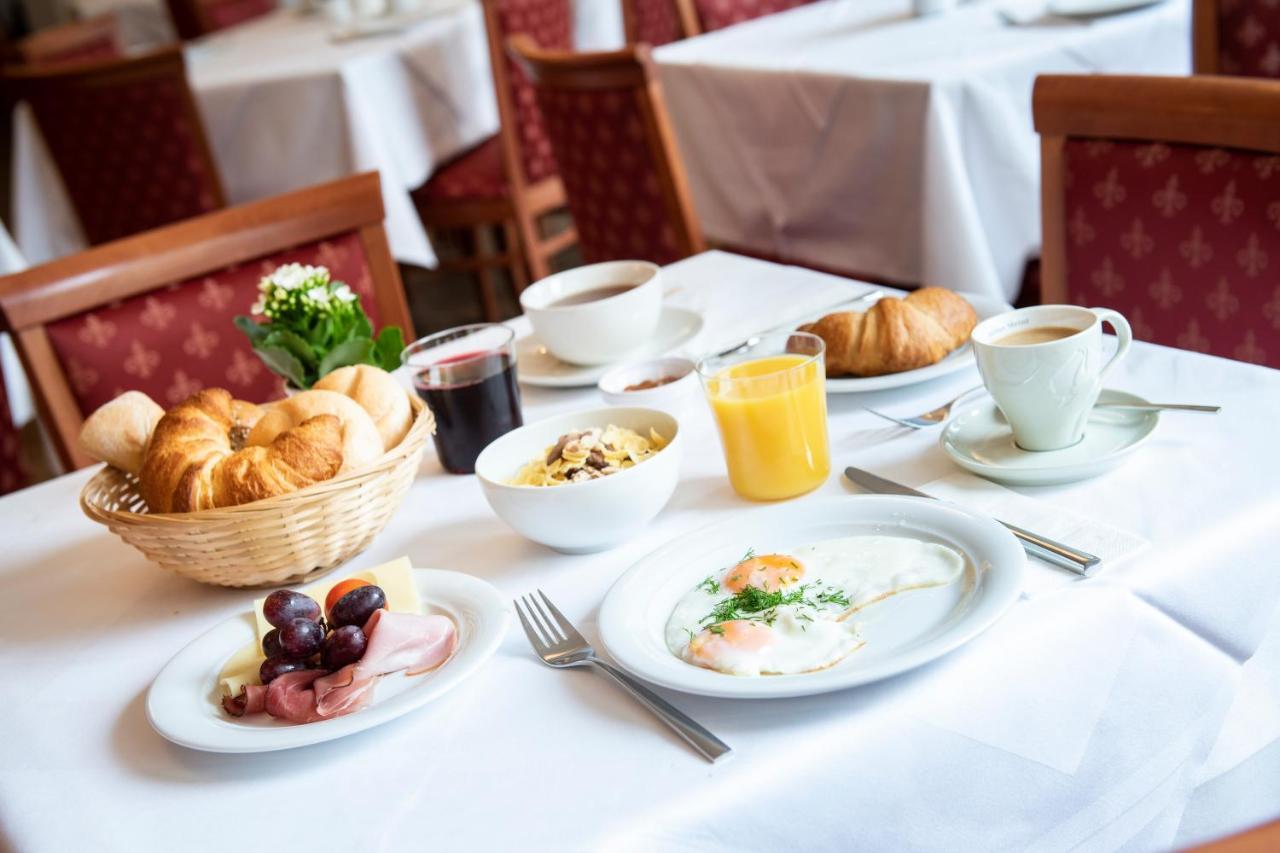 Parkhotel Zur Klause Bad Hall Ngoại thất bức ảnh