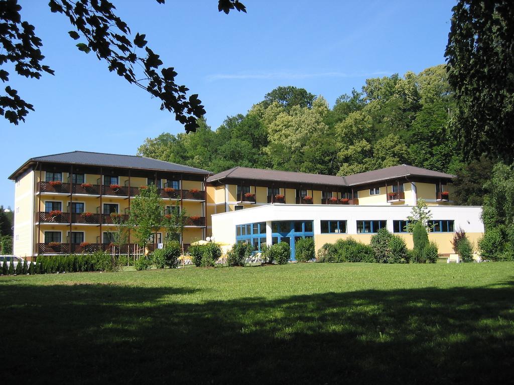Parkhotel Zur Klause Bad Hall Ngoại thất bức ảnh